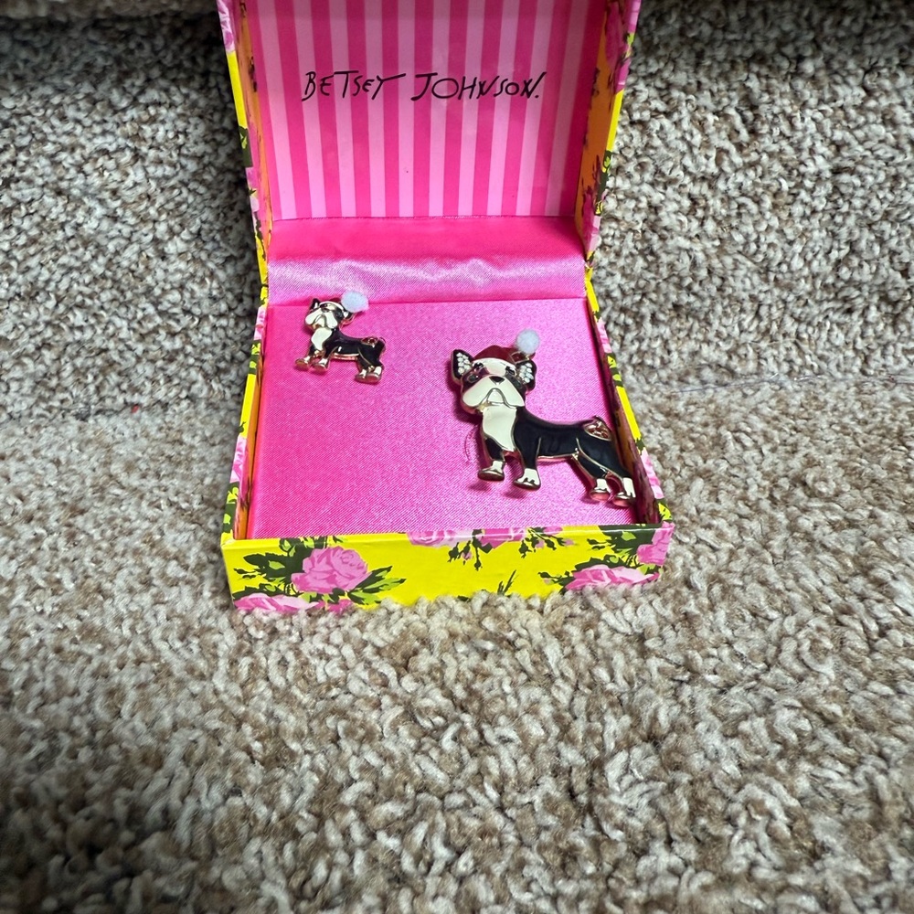Betsey Johnson Women’s French Bulldog Brooch, Pin and Watch Collection - Picture 12 of 14